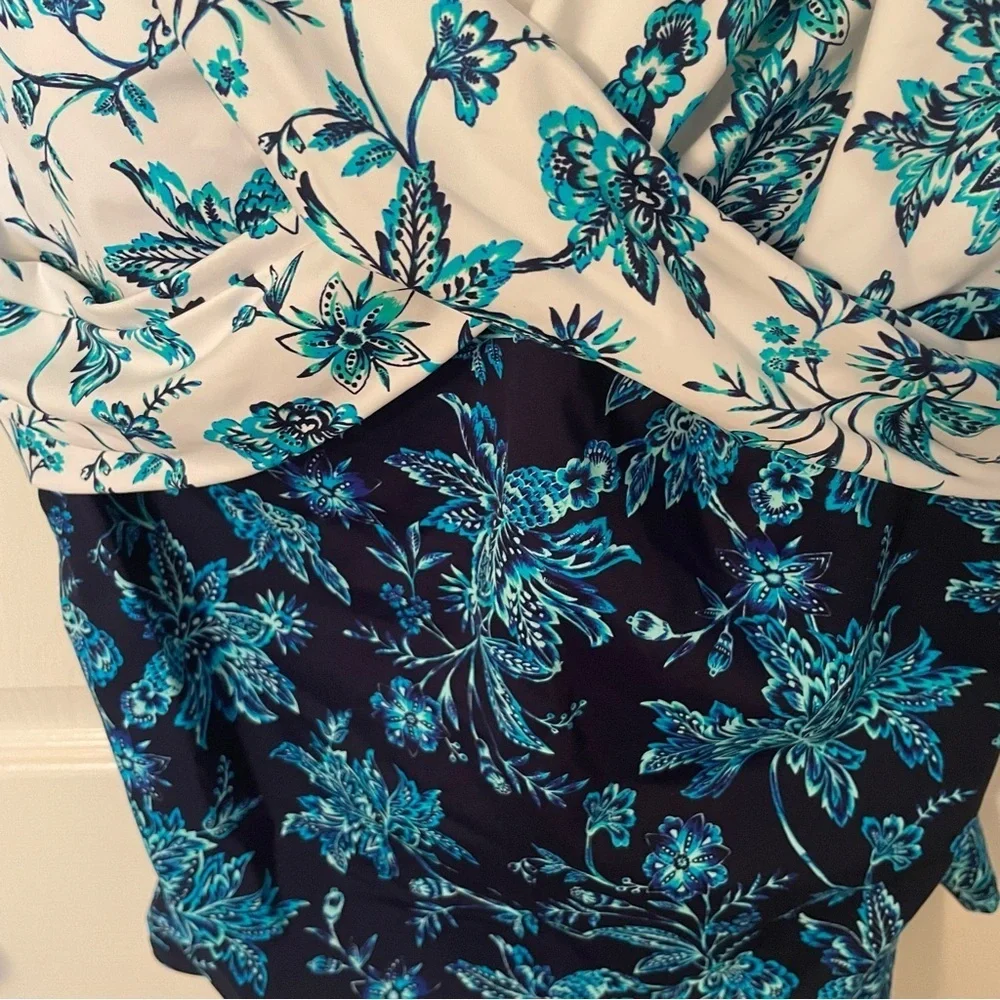 Lands End NEW 8L Blue Floral Swim Tankini Top Wrap Underwire Tummy Control UPF50
